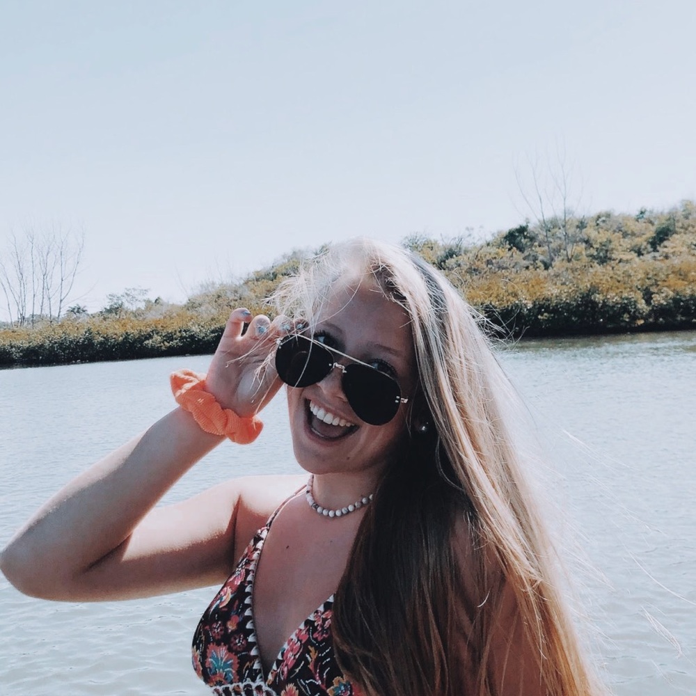 Meet your Posher, Hayli